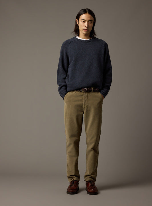 Chino Axel Dusky